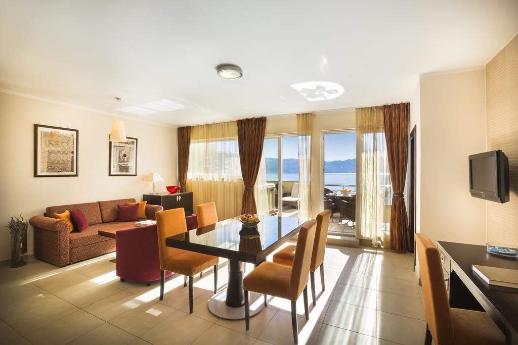 Valamar Atrium Residence Baška Dış mekan fotoğraf